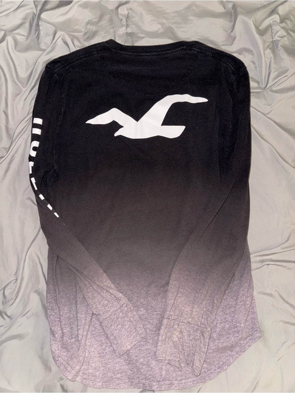 HOLLISTER - Picture 2 of 2